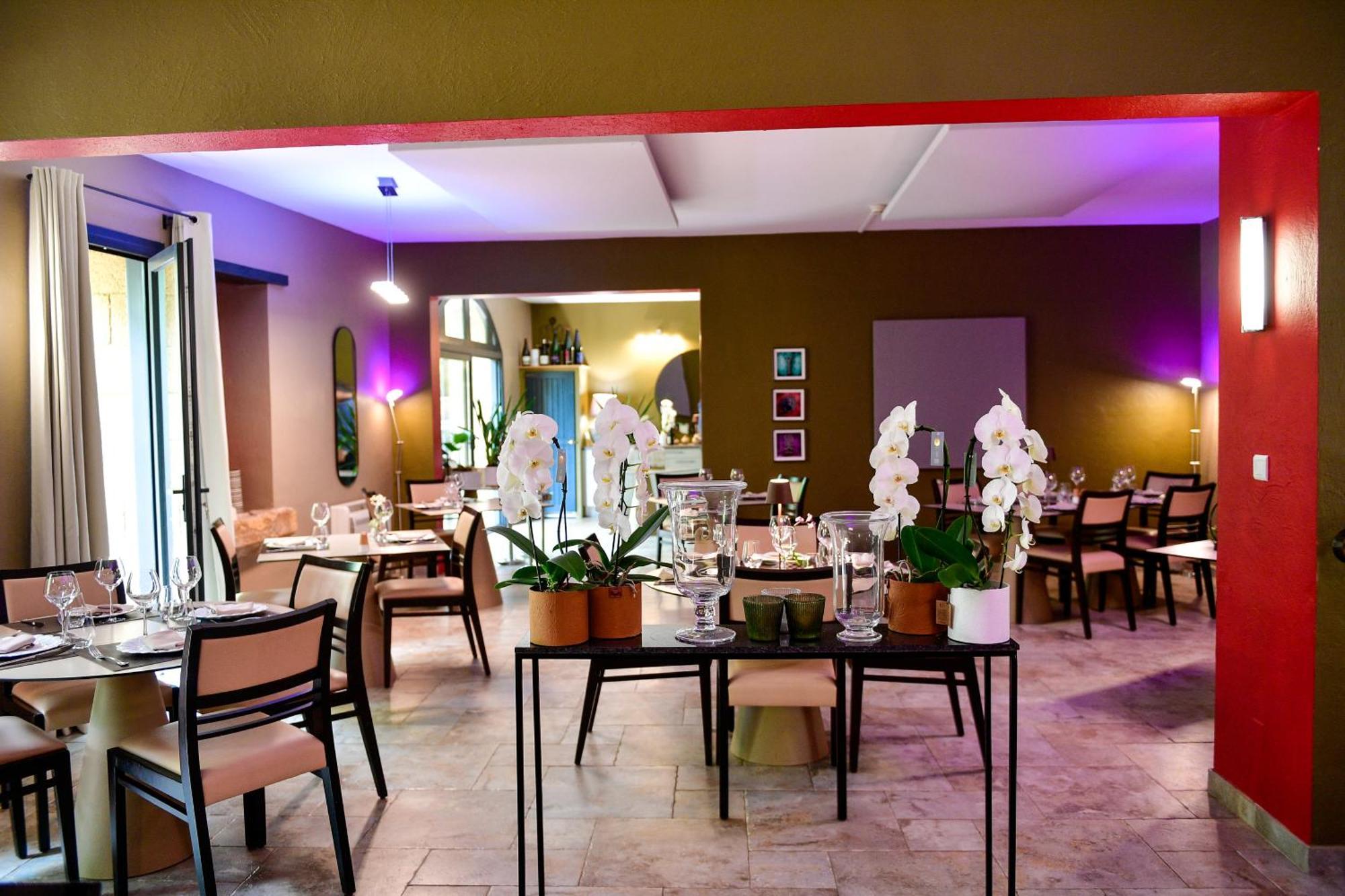 Le Mas Des Aigras - Hotel & Restaurant De Charme En Provence Оранж Экстерьер фото