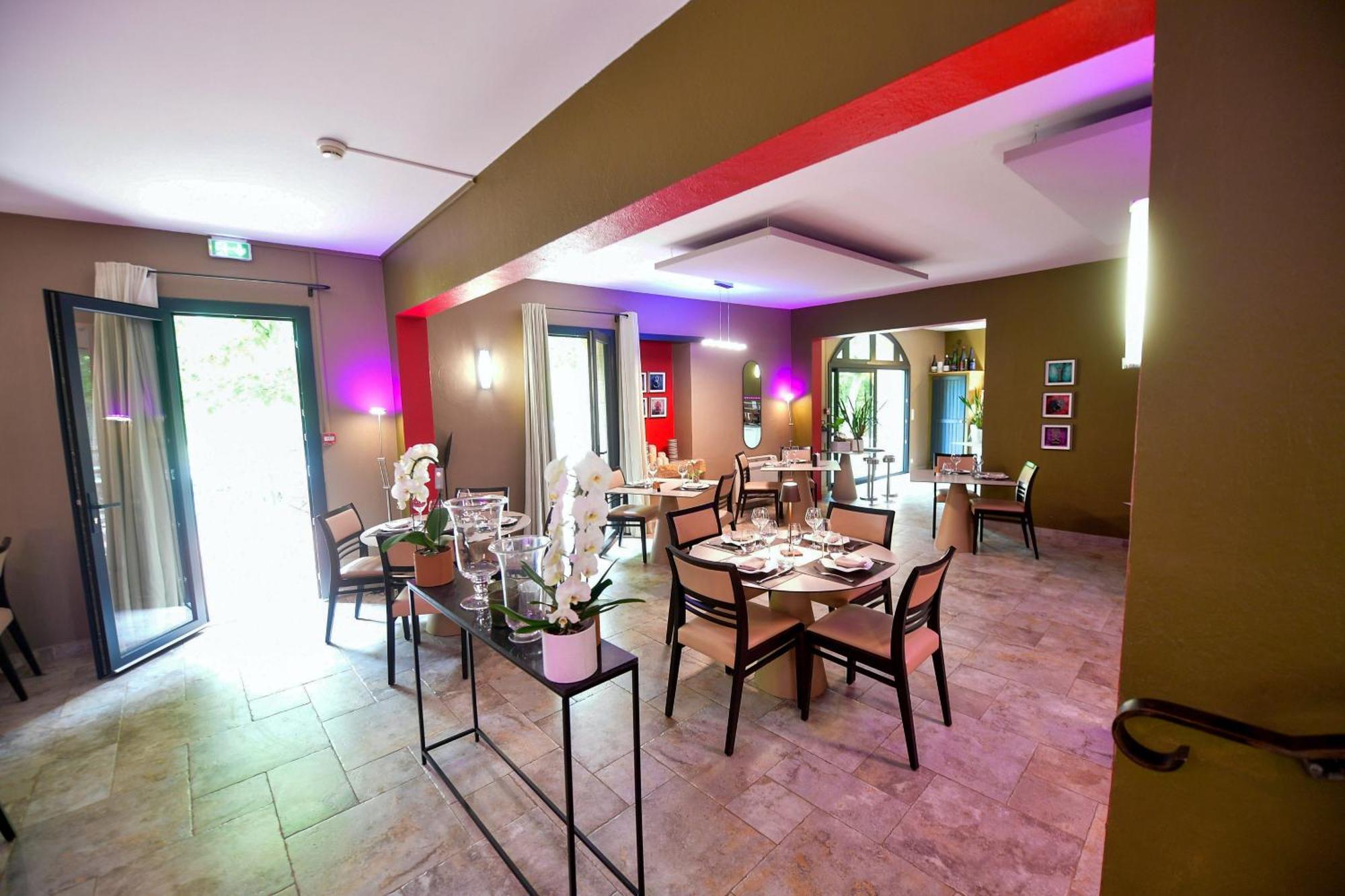 Le Mas Des Aigras - Hotel & Restaurant De Charme En Provence Оранж Экстерьер фото